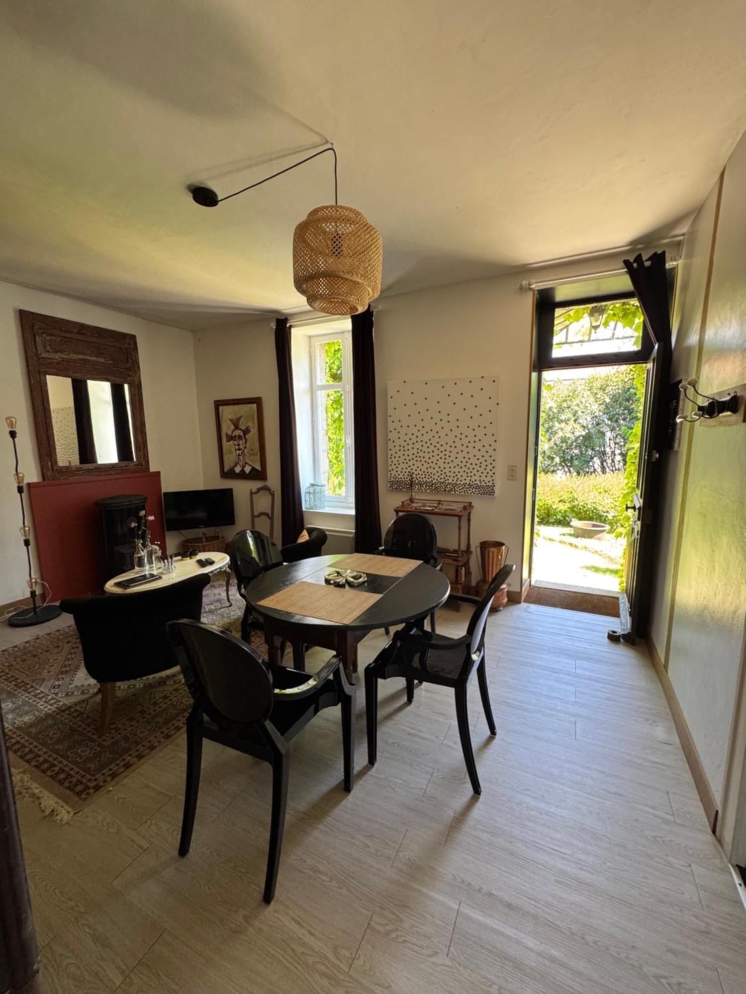 Holiday home Cottage-saint Laurent Sur Sevre Saint-Laurent-sur-Sevre