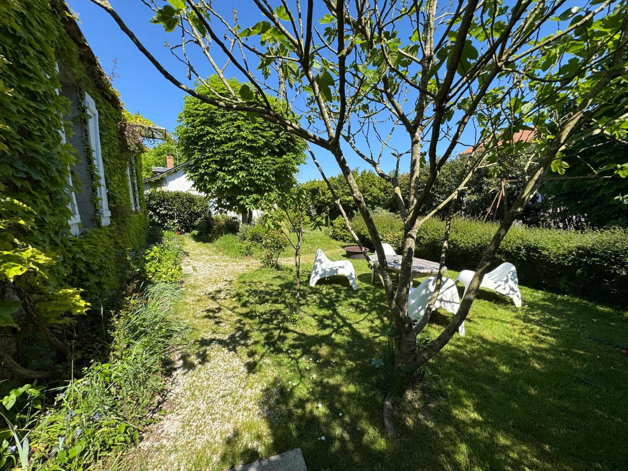 Cottage-saint Laurent Sur Sevre Holiday home *